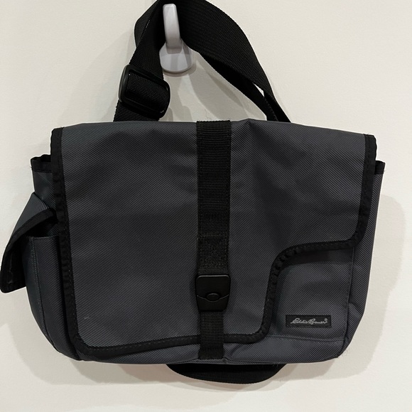 Eddie Bauer Cross body bag - Picture 1 of 6